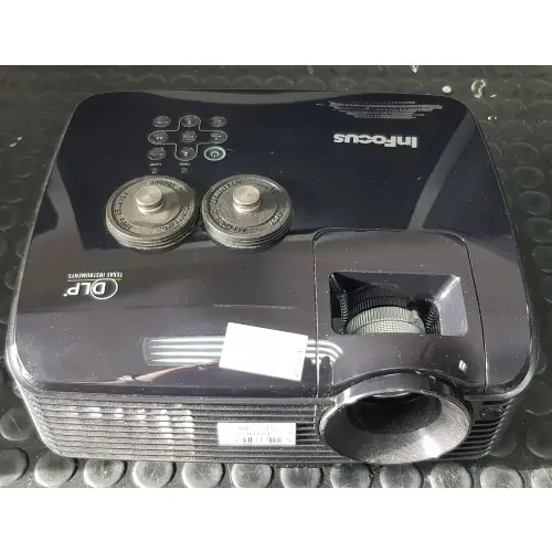 INFOCUS IN104 DLP VGA XGA INFOCUS IN104 DLP VGA XGA