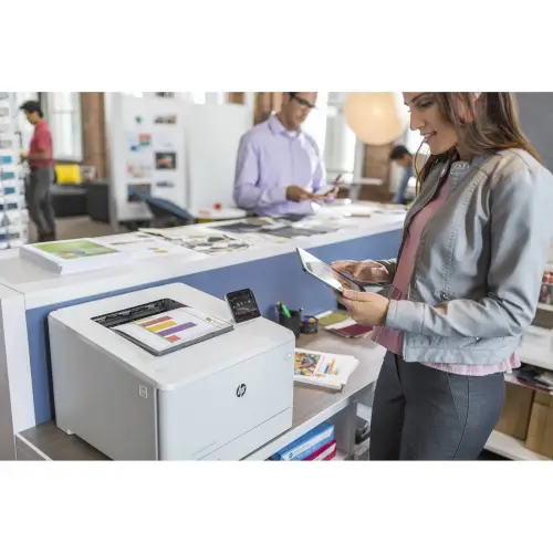 HP Color LaserJet Pro M452dn A